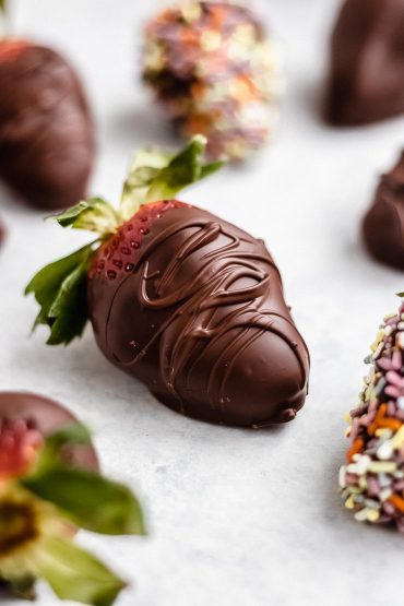 how to make chocolate covered strawberries