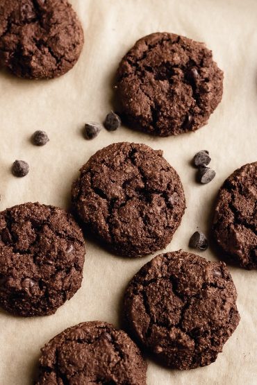 almond flour chocolate cookies